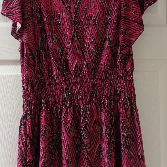 V-Neck Smocked Waist Flutter Sleeve Blouse in Magenta Pattern - Picture 2 of 5